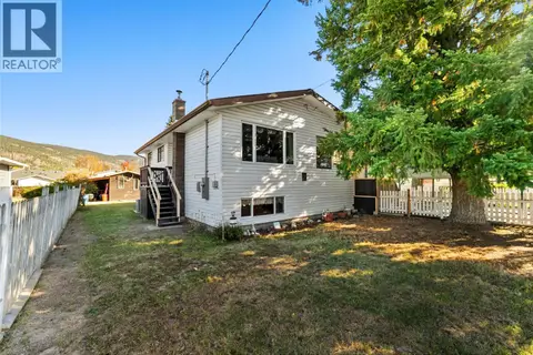 1404 WALNUT Avenue