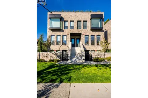 101 157 W KING EDWARD AVENUE