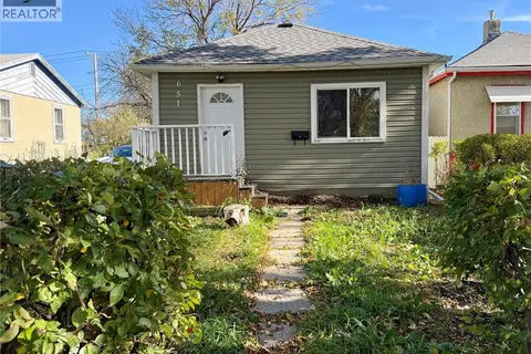 651 Queen STREET