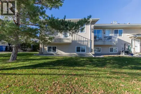 5, 5 Tartan Boulevard W
