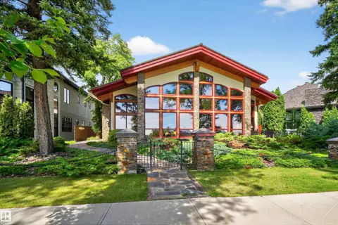 12 WELLINGTON CR NW
