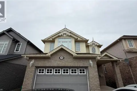 388 THOMAS SLEE Crescent
