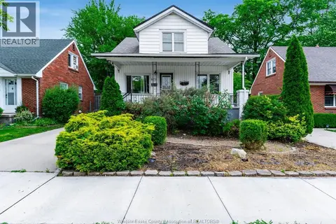 870 St. Louis