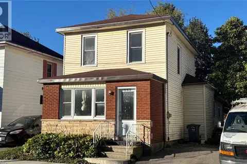 152 KENT Street N