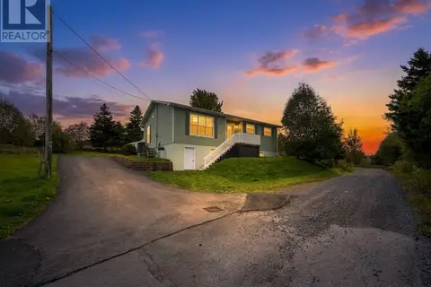 7 Pondside Hill