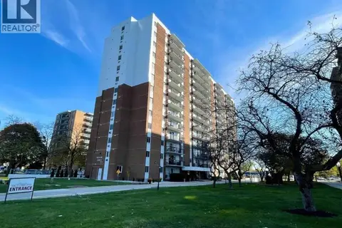 8591 RIVERSIDE DRIVE East Unit# 810