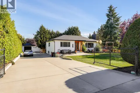 7949 East Saanich Rd