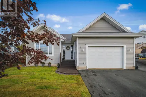7 Callaghan Place