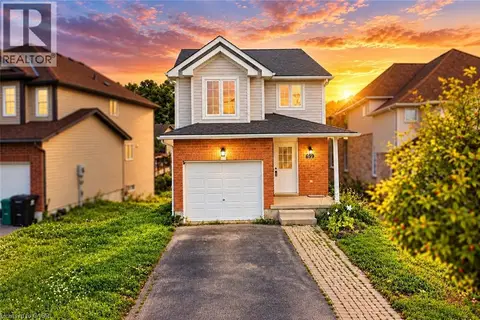 699 LAURELWOOD Drive
