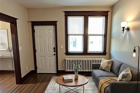 35 GRANT Avenue Unit# 4