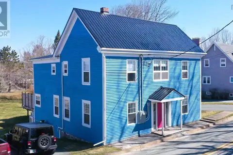 484 Main Street