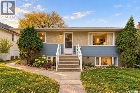 842 Grandview STREET W