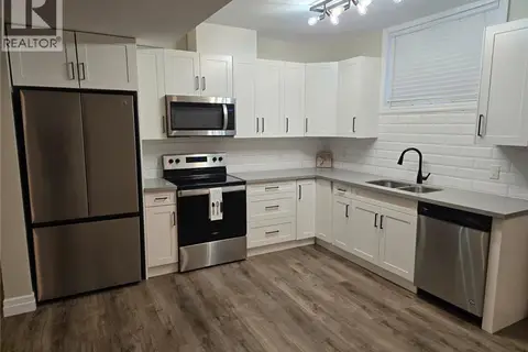 160 BECK Street Unit# Lower