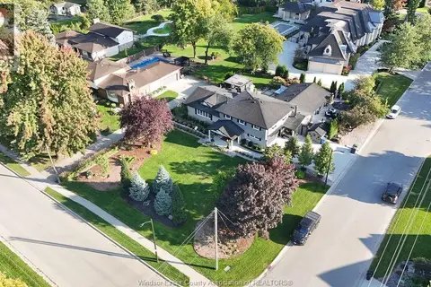 375 RUSSELL WOODS DRIVE