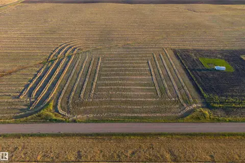Rge Rd 261 Twp Rd 570