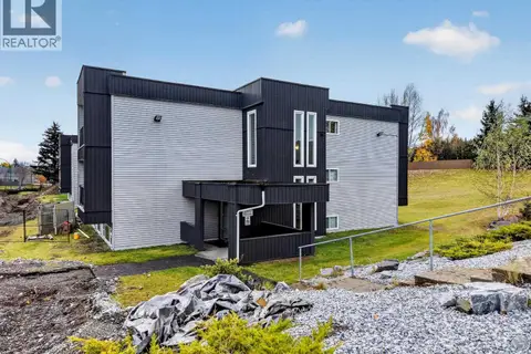 301 3777 MASSEY DRIVE