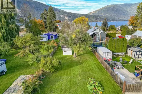 4760 Canoe Beach Drive Drive NE