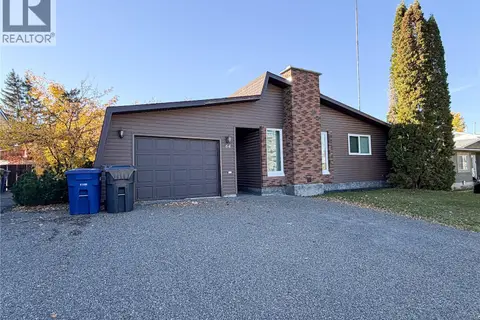 64 Dunfield CRESCENT