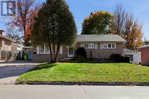 13 Irwin AVE