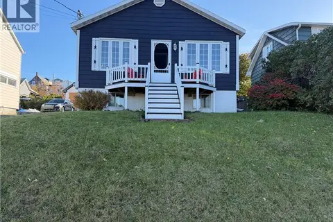 390 Victoria Street