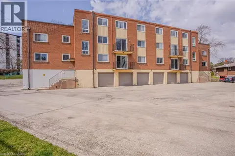 371 DALE Crescent Unit# 4