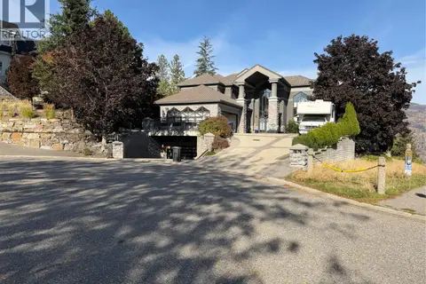 258 Camelot Court