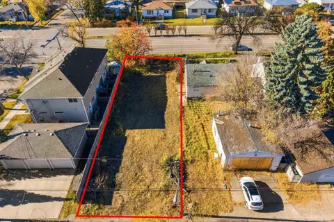 12207 127 ST NW