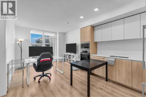 1304 6633 BUSWELL STREET