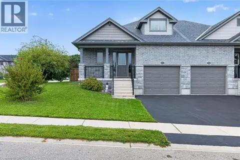 11 HACKBERRY Lane