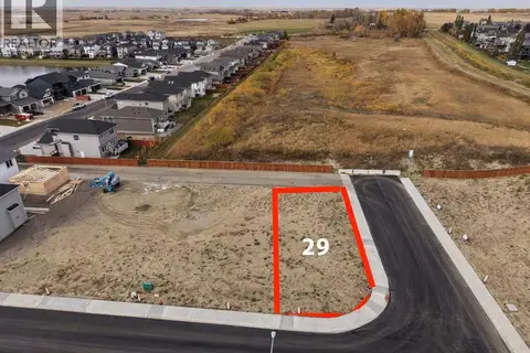 4 Lakewood Way