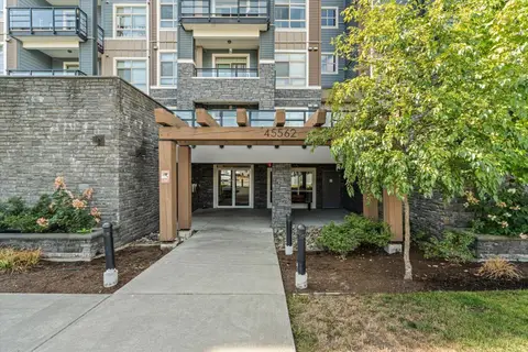 501 45562 AIRPORT ROAD, Chilliwack Proper South