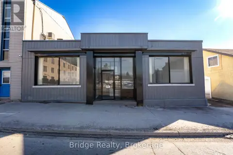 290 DUNDAS STREET