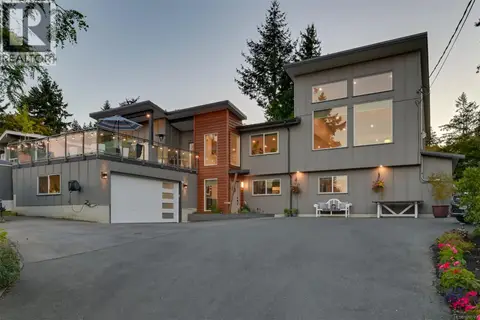 8566 Moxon Terr