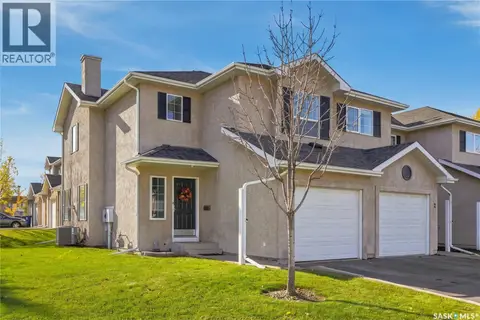 1 127 Banyan CRESCENT
