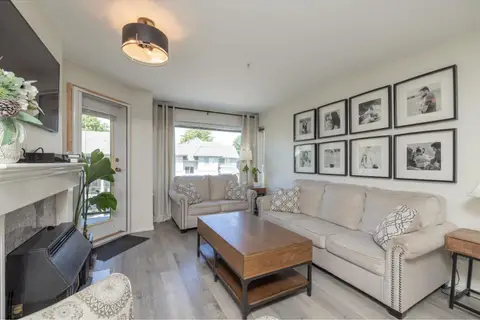 402 33668 KING ROAD