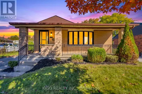 54 TWEEDSMUIR AVENUE