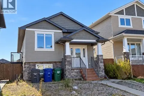 451 Kloppenburg STREET