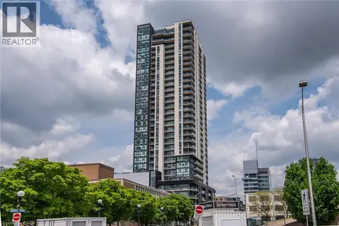 60 CHARLES Street W Unit# 307