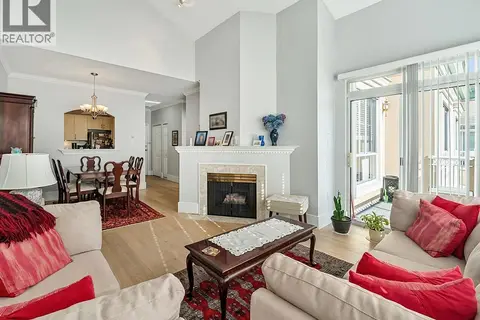 405 2985 PRINCESS CRESCENT