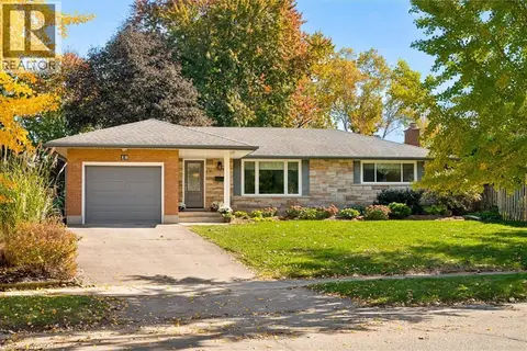 18 EVELYN Crescent