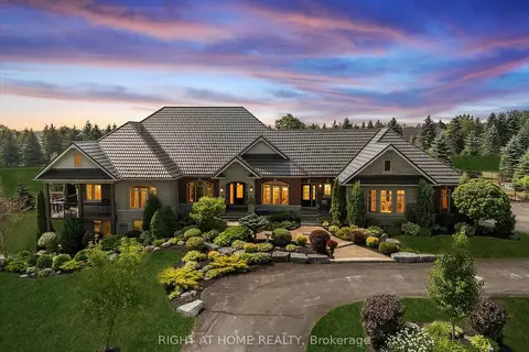 7 Clyde Court