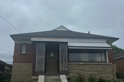 1837 Victoria Park Avenue Main