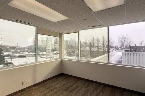 1 Rossland Road W 208A
