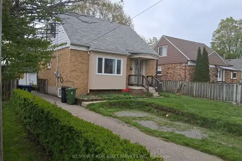 11 Ellington Drive