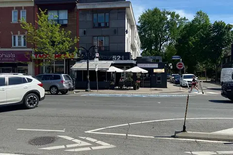 521 Danforth Avenue 000