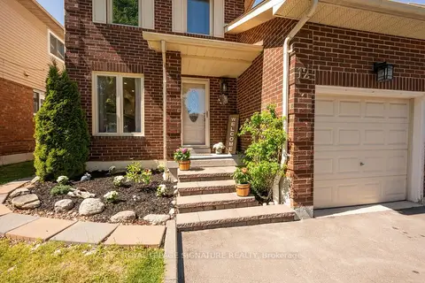 12 Hewitt Crescent