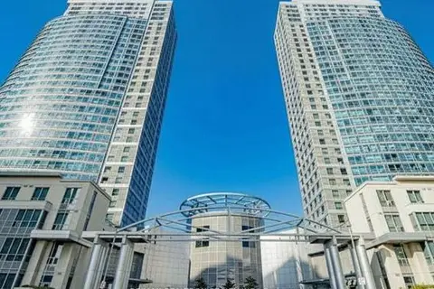38 Lee Centre Drive 1502