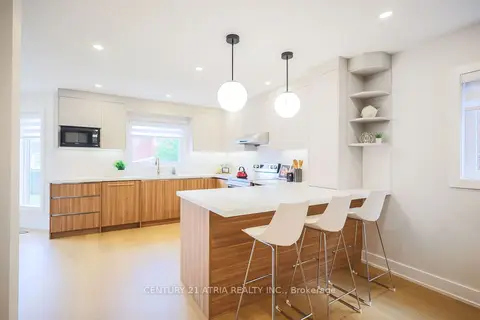 34 Raynes Crescent