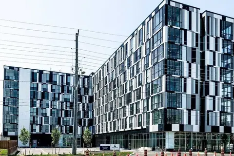 1900 Simcoe Street N 436