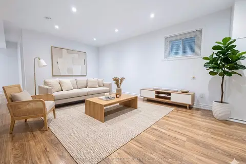 21 Colinayre Crescent
